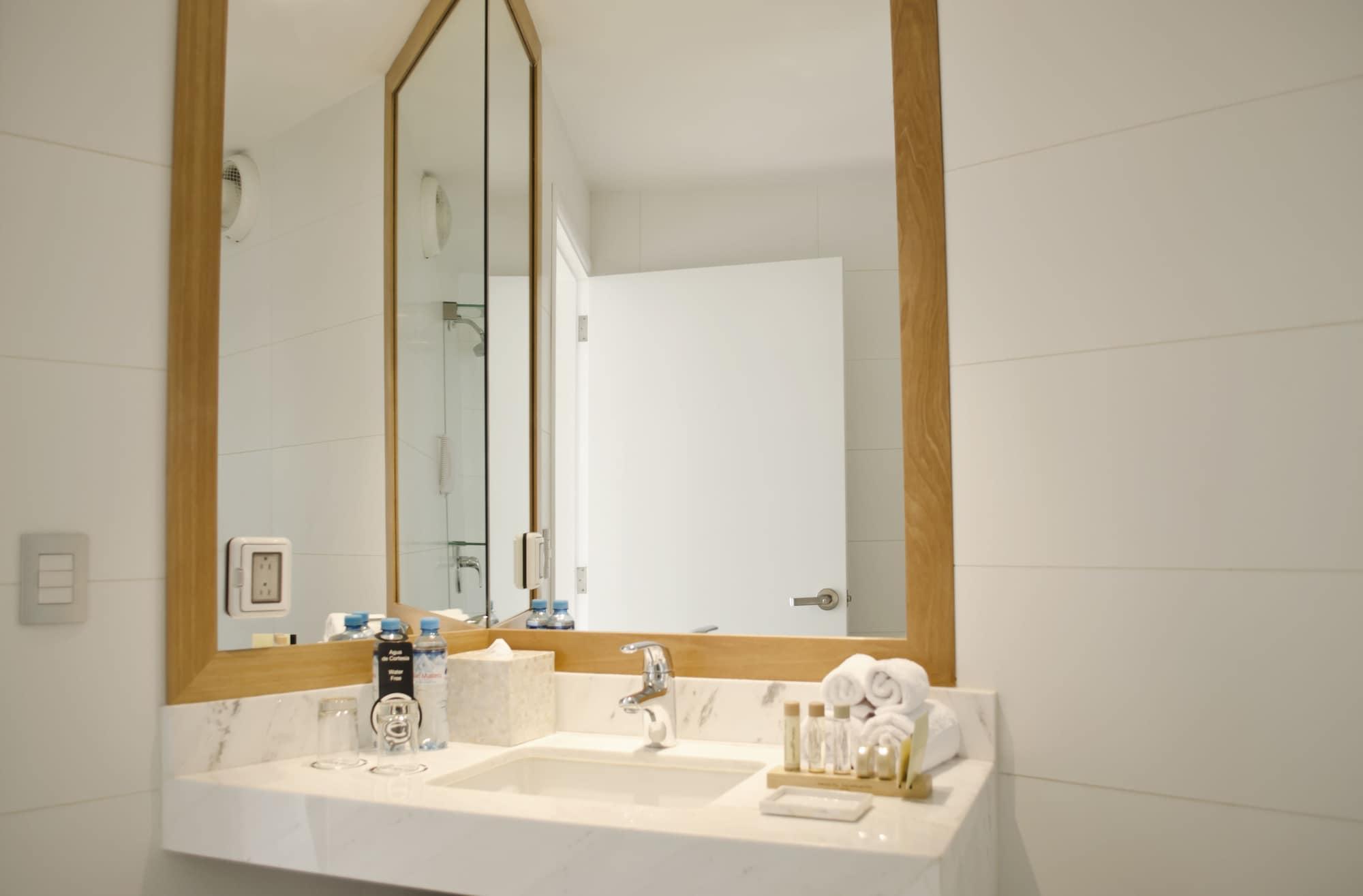 Hotel Ramada Encore By Wyndham San Isidro