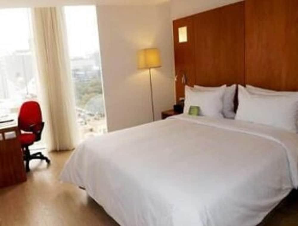 Hotel Ramada Encore By Wyndham San Isidro 4*